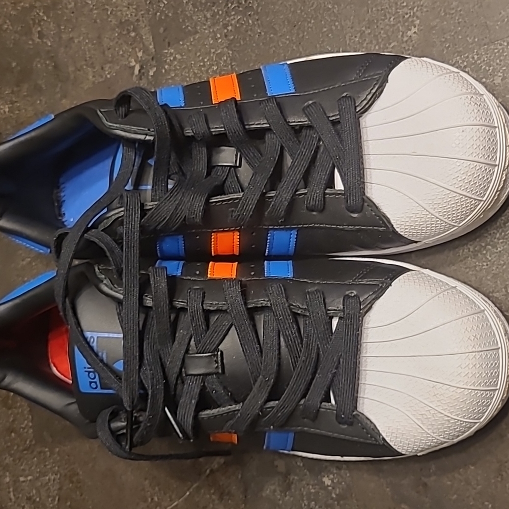 New york knicks color Adidas